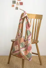 コットンリネン混合生地のヴィンテージ風フラワープリントエプロン用布【ハンドメイド・パッチワーク】