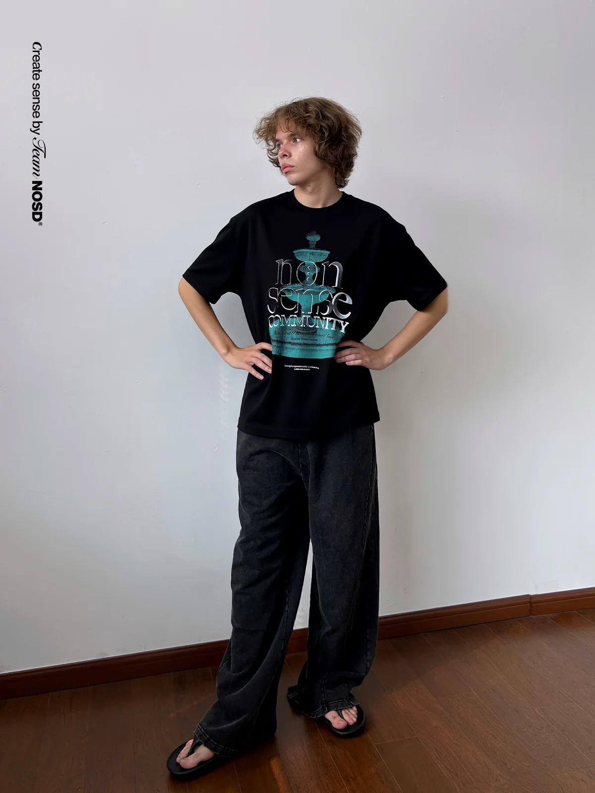 ランダムドットデザイン半袖Tシャツ：ドット柄の基本と実用性を解説