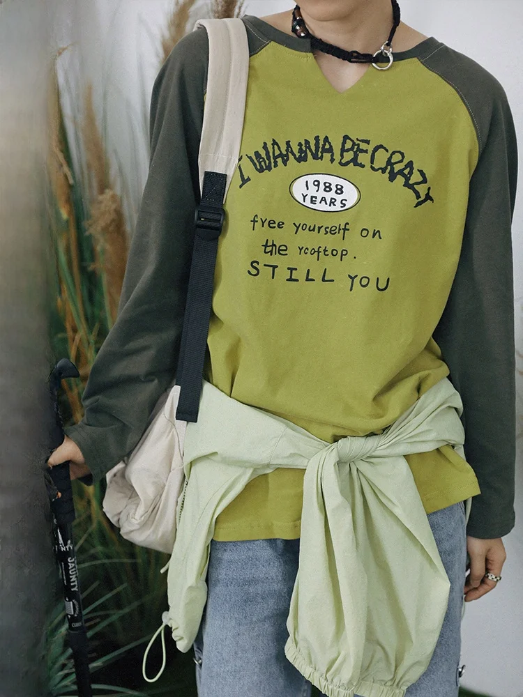 ダブルネーム ブランド グッズ としての STILLY YOU レトロ風ハンドライティングTシャツの実用性とデザイン特性