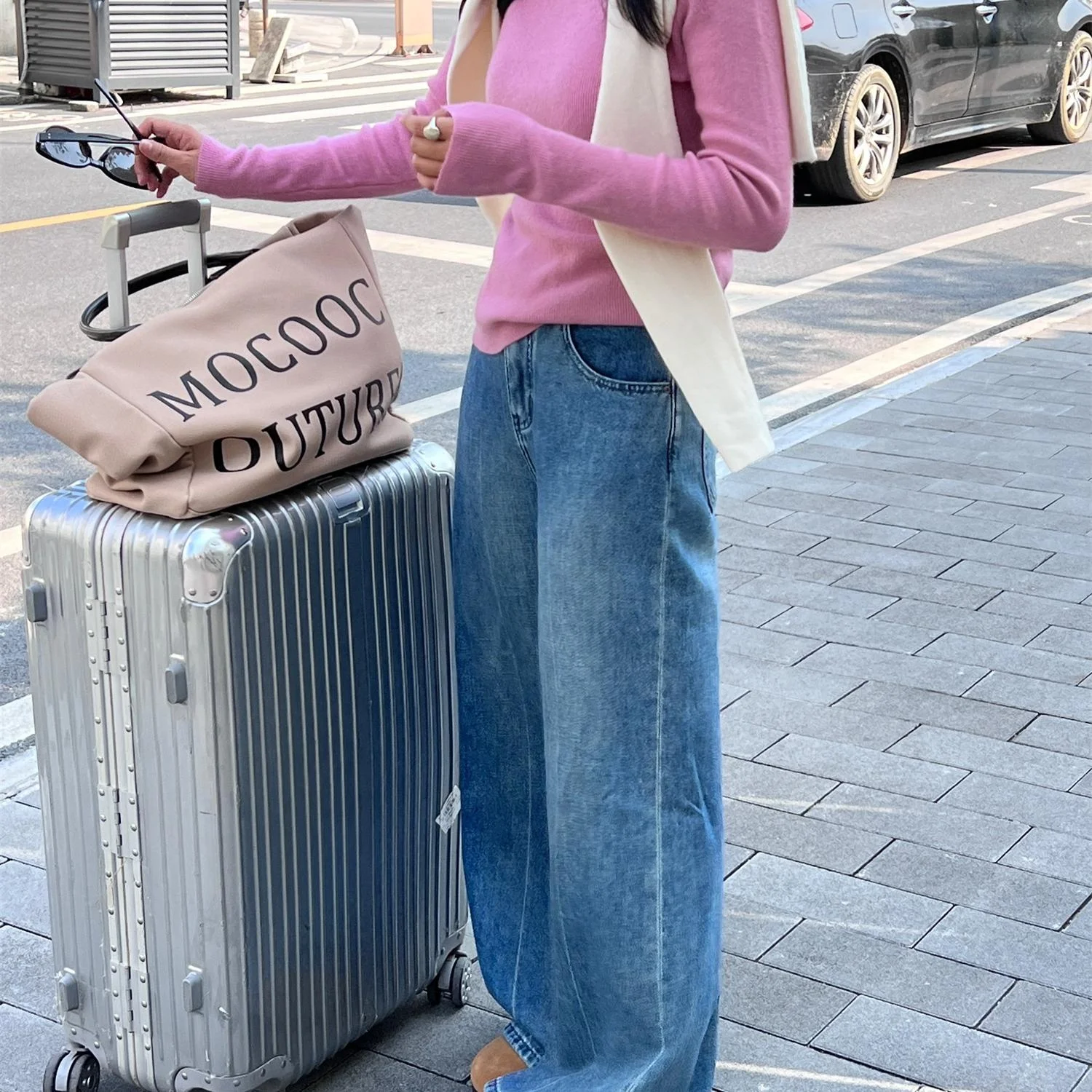 シンプルなハイネック長袖ニットトップス：何度から使えるのか