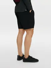 速乾アウトドアショートパンツ【軽量・通気性・フィット】