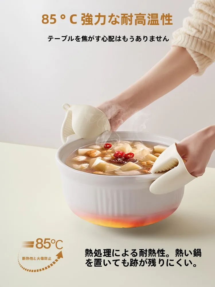 一人暮らしのダイニングテーブルに合うテーブルマットは？高級感と簡単お手入れが両立するアイテムを紹介