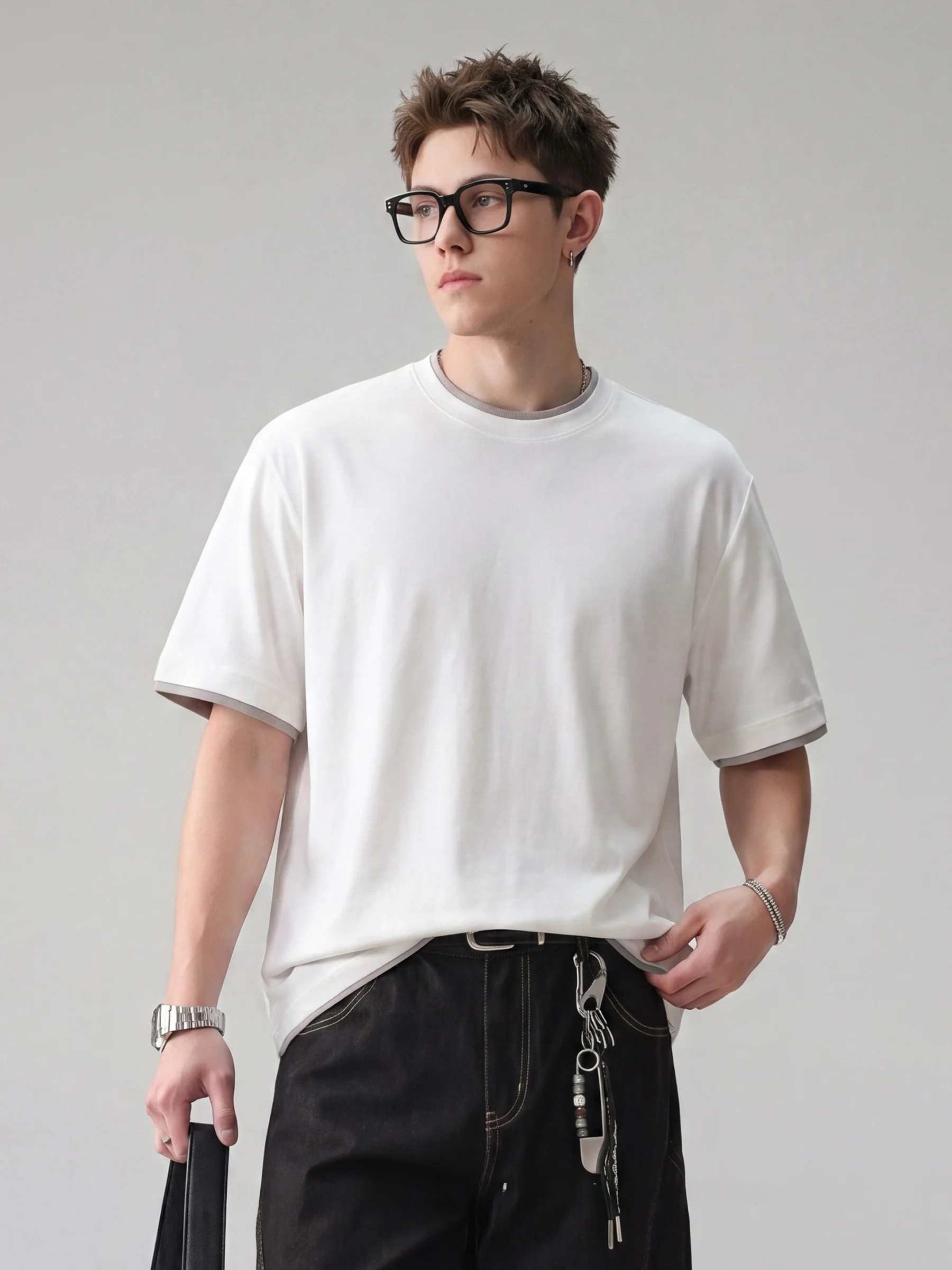 「tシャツ 重ね着 メンズ」で失敗しないコーデは？高級感と通気性のバランスを取る秘訣