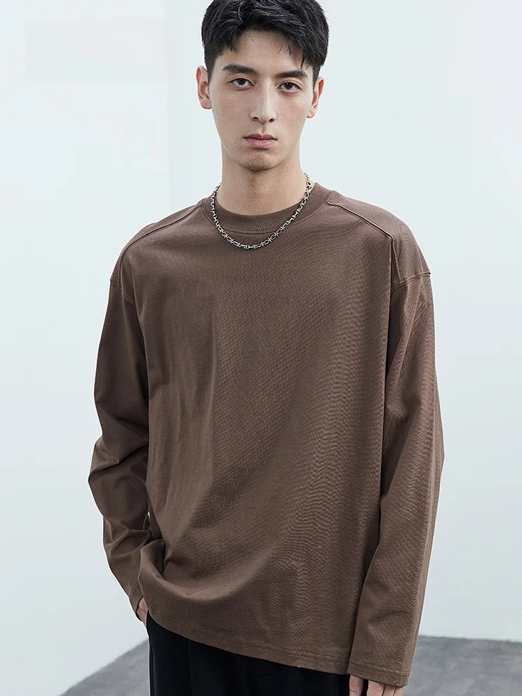 丈の長いtシャツ 着こなし メンズ おすすめ4選：どんな場面で着る？伸縮性やサイズ選びのコツも解説