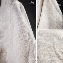 立体感のあるホワイト不規則デザインのグラデーション外套【創造的なファブリック】