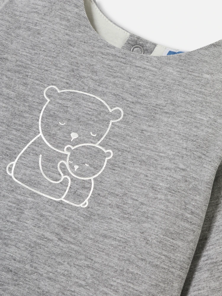 赤ちゃんの服選びに役立つ：男児向け春秋用セットアップのサイズと種類
