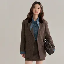レトロスタイルのスーツ【秋冬用・女性・気品あふれるデザイン・二点セットアップ対応】