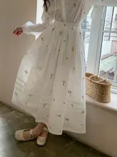 白色刺繍の新中式女性用春季ブラウスとミディスカート【美しいデザイン・半袖】（セットアップ対応）