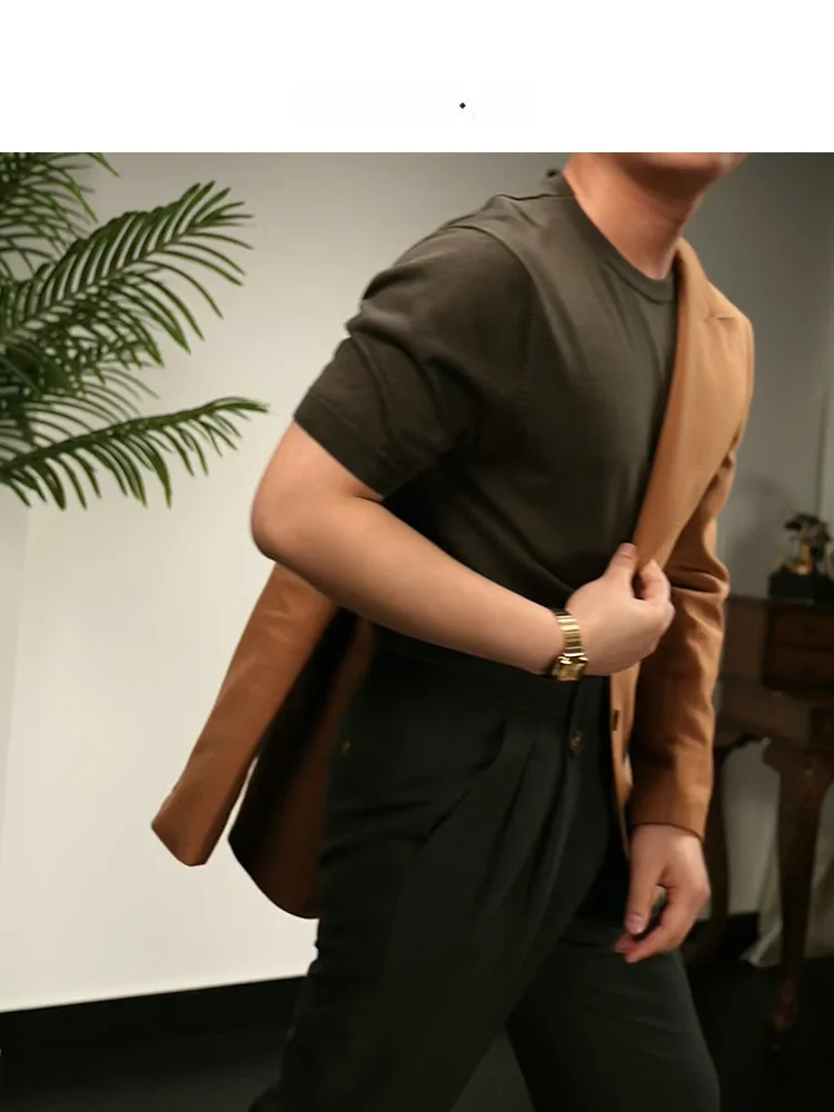 短い髪の男性が今、どんなTシャツを選ぶべきか？