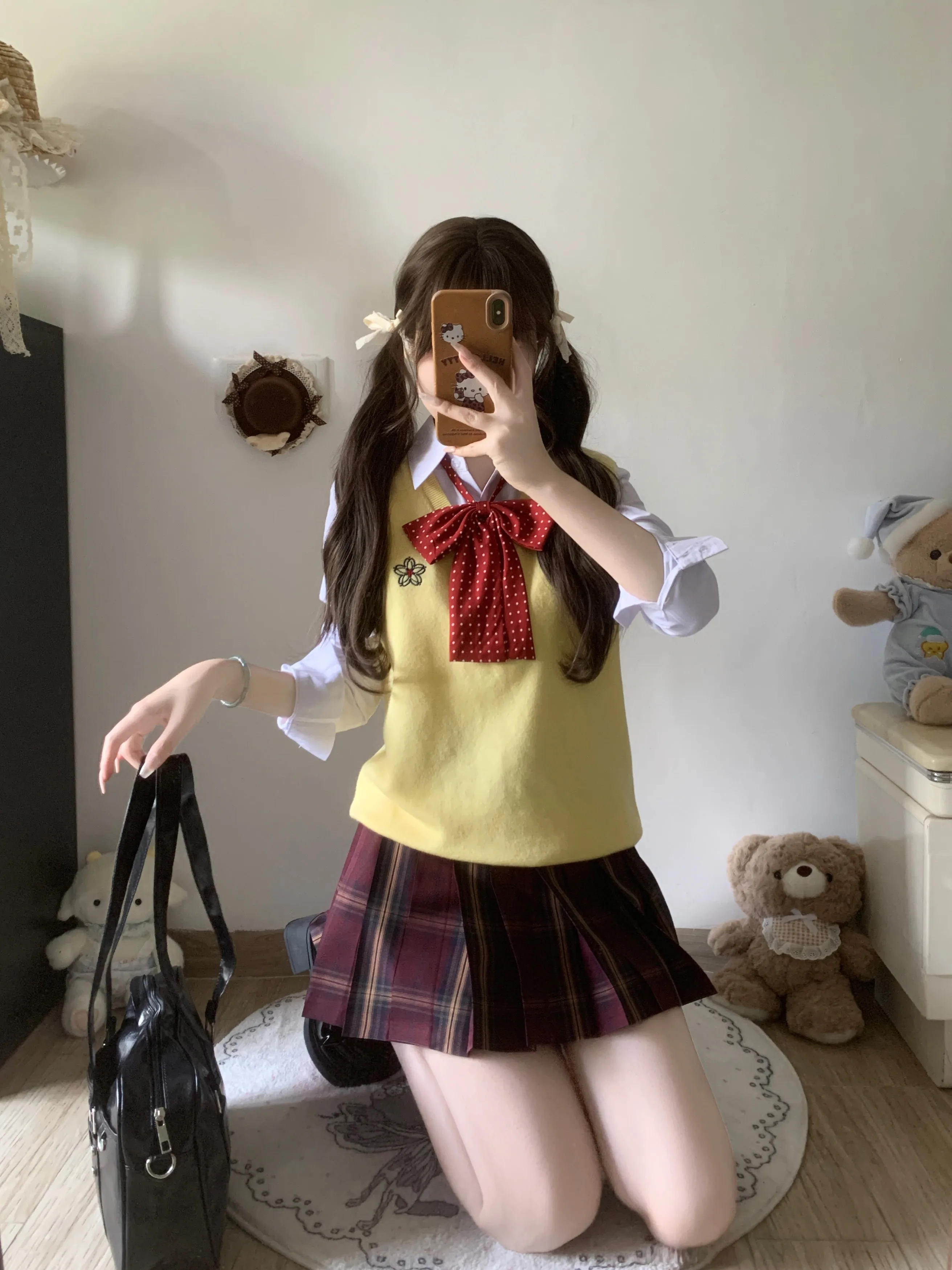 黒色のJKスタイルニットベスト：可愛さと機能性を兼ね備えた女子高校生向け春秋用アイテム