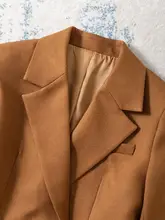 チェーン装飾のブラウンウール厚手ジャケット【女性用・秋冬対応】