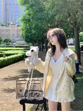 フード付きフラワープリントパーカー【秋冬用・ラフスタイル・ハイネック・ジッパー開閉】