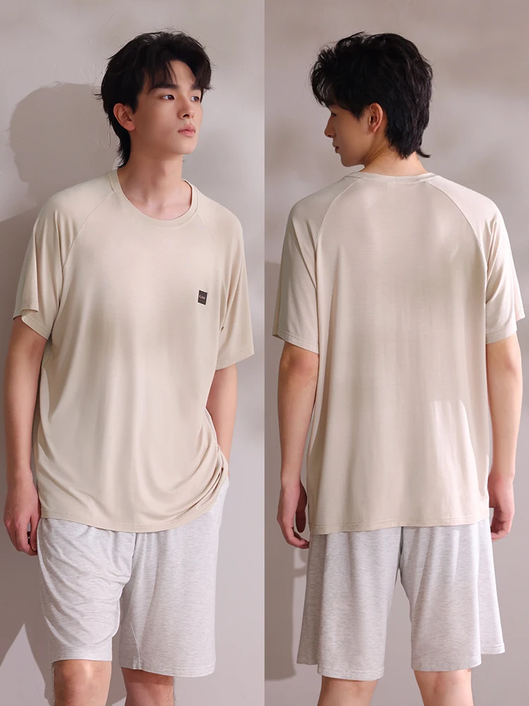 夏の寝るときの服は、本当に涼しいもので決めるべき？
