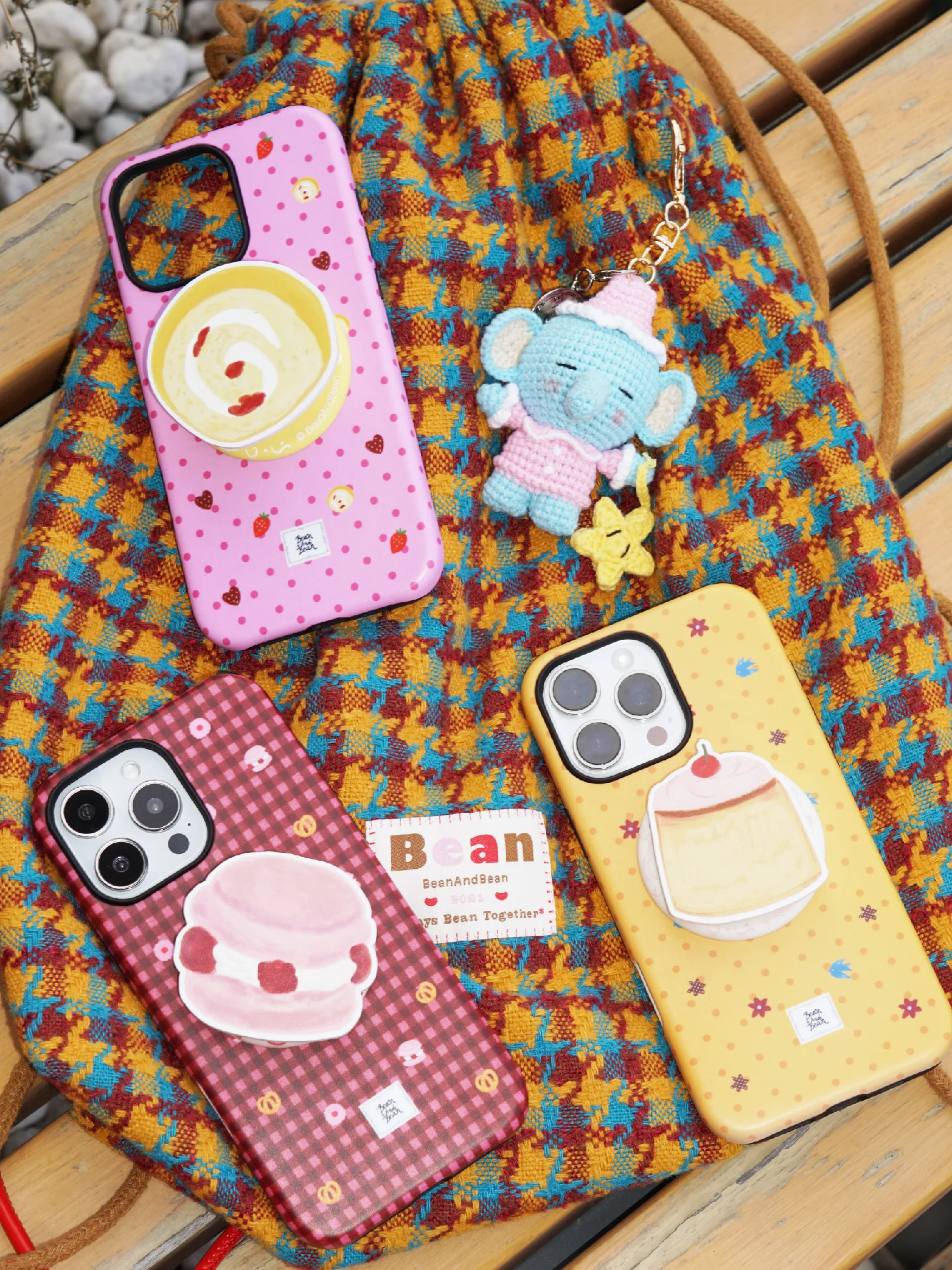 スマホケース 手帳型 おしゃれ どう選ぶ？スイーツデザインのマグネットケースが通勤生活を彩る理由