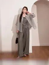 快適な夏に最適！軽やかな紫外線対策シャツとストレートパンツのコーディネート（セットアップ対応）