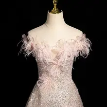 高級感のあるウェディングドレス【エレガントなデザイン・女性用】