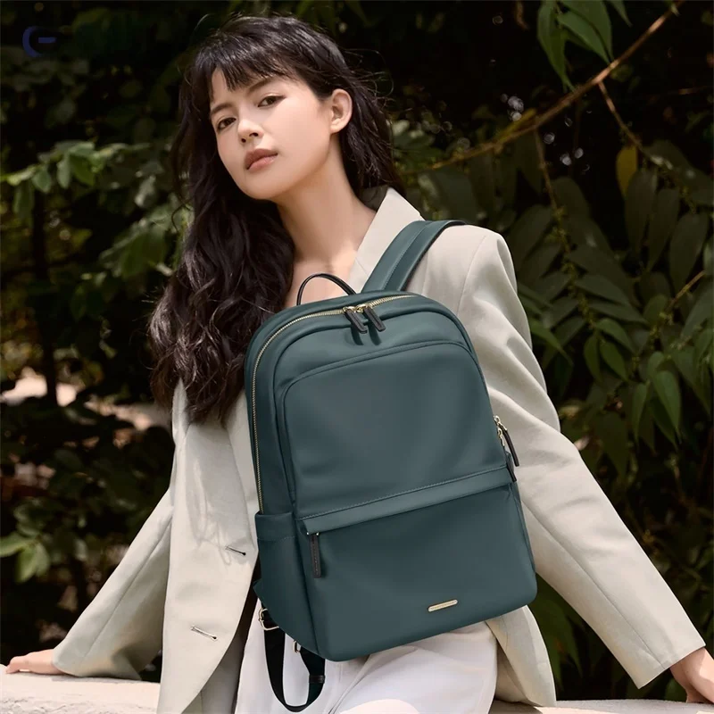 30代の通勤女性が選ぶ、ノートパソコンが入るA4縦型リュックはどれ？