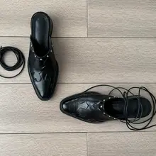 個性的なデザインのレディースローヒールシューズ【スクエアトゥ・クラシックスタイル・快適】（セットアップ対応）