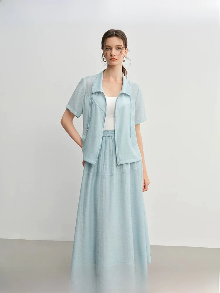 9月27度に着る服装はどう選ぶ？夏の終わりにぴったりな「ゆったりジップトップとスカート」の選び方