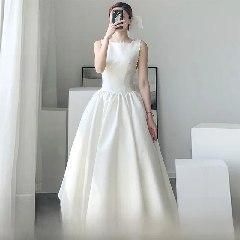 ナチュラルウェディングドレスは、本当に「自然」なのか？その本質を知るための1つのドレス