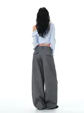 レトログレーのワイドレッグスーツパンツ【ゆったりシルエット・スタイリッシュデザイン・女性用】