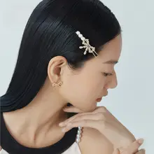 華やかなリボンデザインのパール飾りヘアクリップ【側面・前髪用】