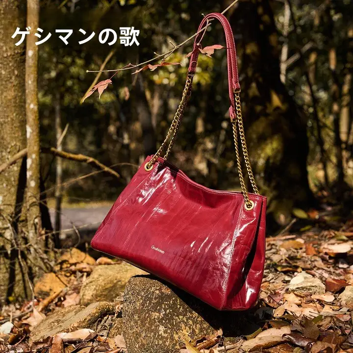 上質なオイルワックスレザー製ショルダーバッグ【女性用・結婚式にも最適・ミニマルデザイン】