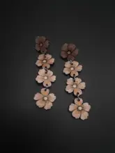 ヴィンテージ風 木製フリンジイヤリング【個性的でユニークなデザイン】