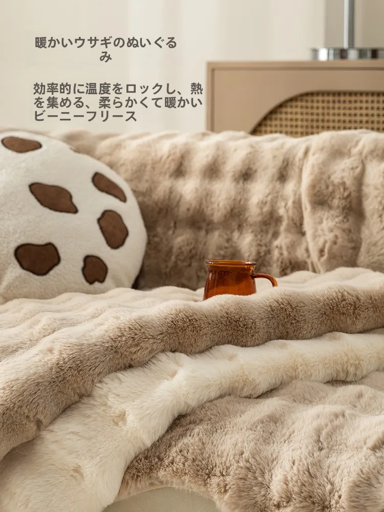 ソファーに置く大きなクッションを選ぶときに迷うなら、この1つのポイントで解決できる