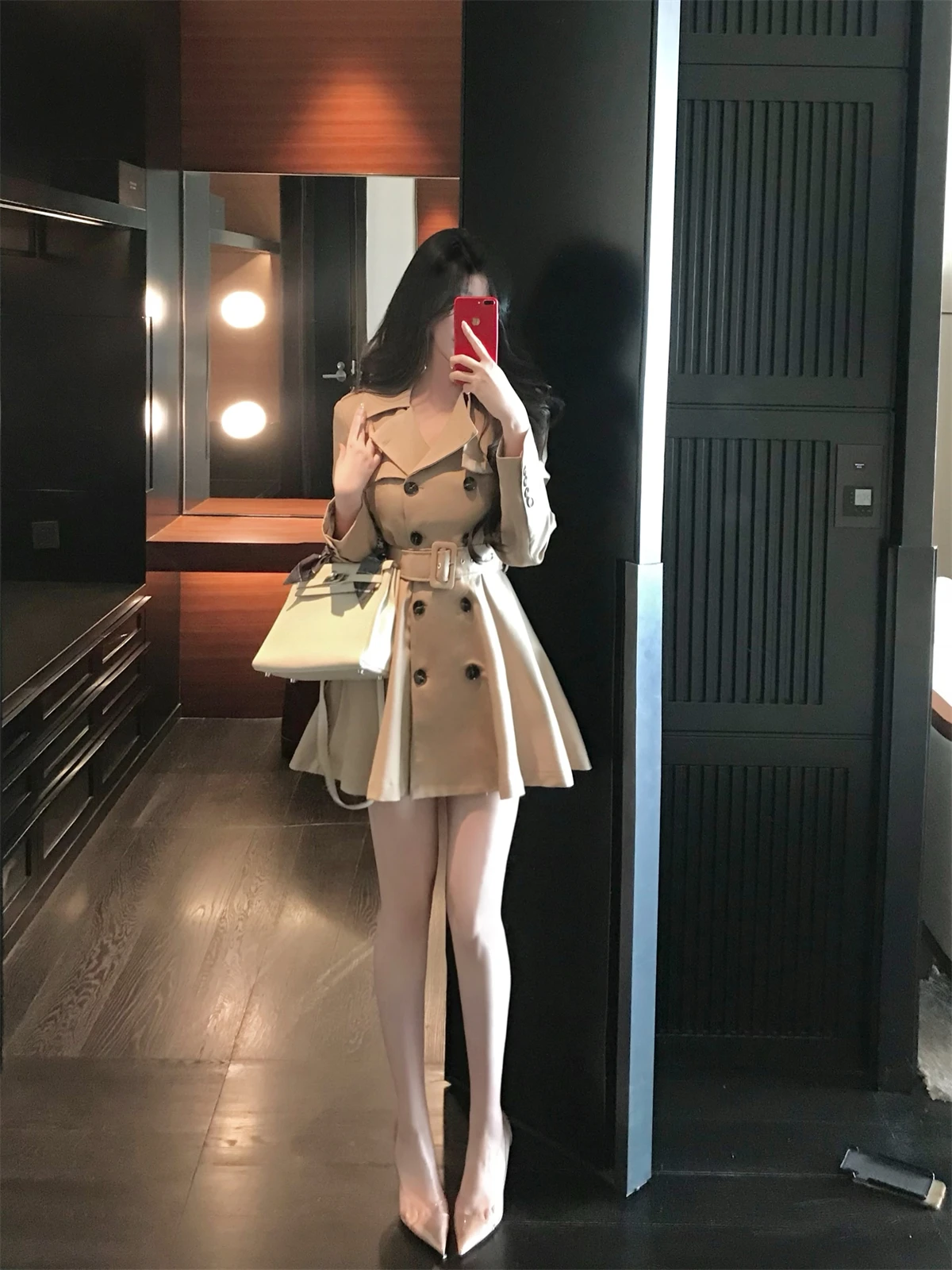 デート服 秋 20代 にぴったりなカジュアルドレスコートは？