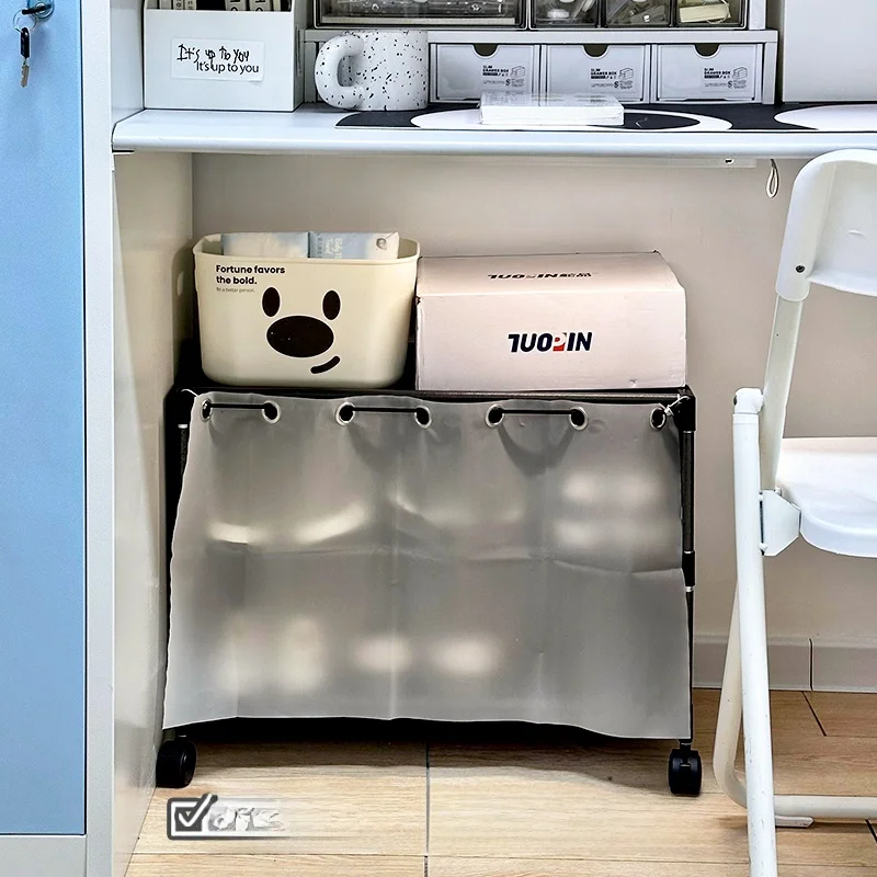 学生用デスク下簡易靴ラック：服かけて収納でスペースを有効活用する方法
