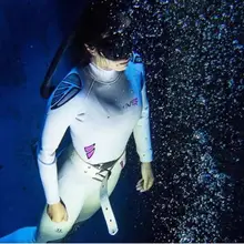 白色ダイビングスーツ【水肺・自由潜水用・極上の柔らかさ・多機能アクセサリー付き】