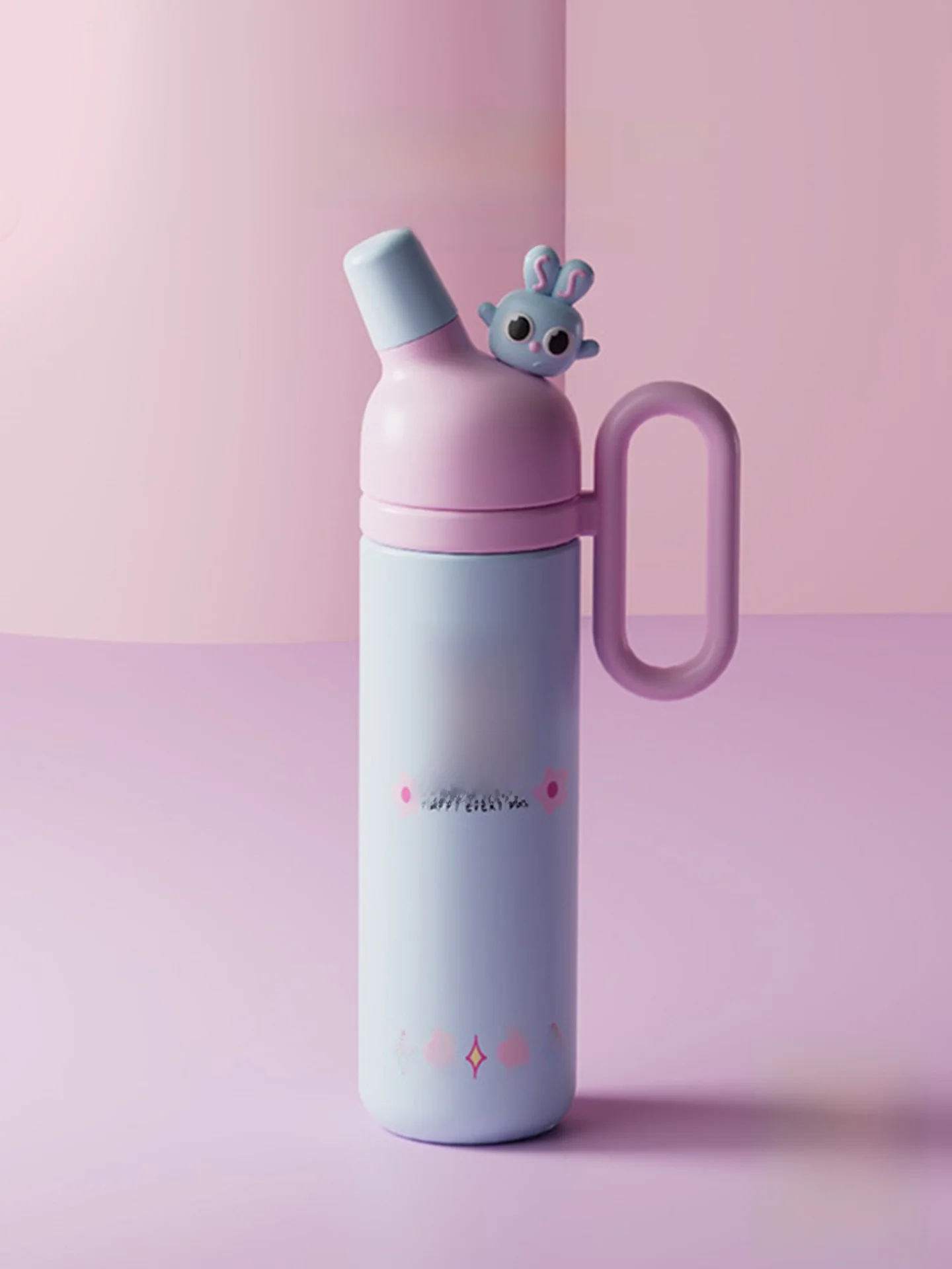 コップ付き水筒 子供 おすすめ：可愛らしいキャラクター付きストロー付き保温カップの実用性と使い勝手