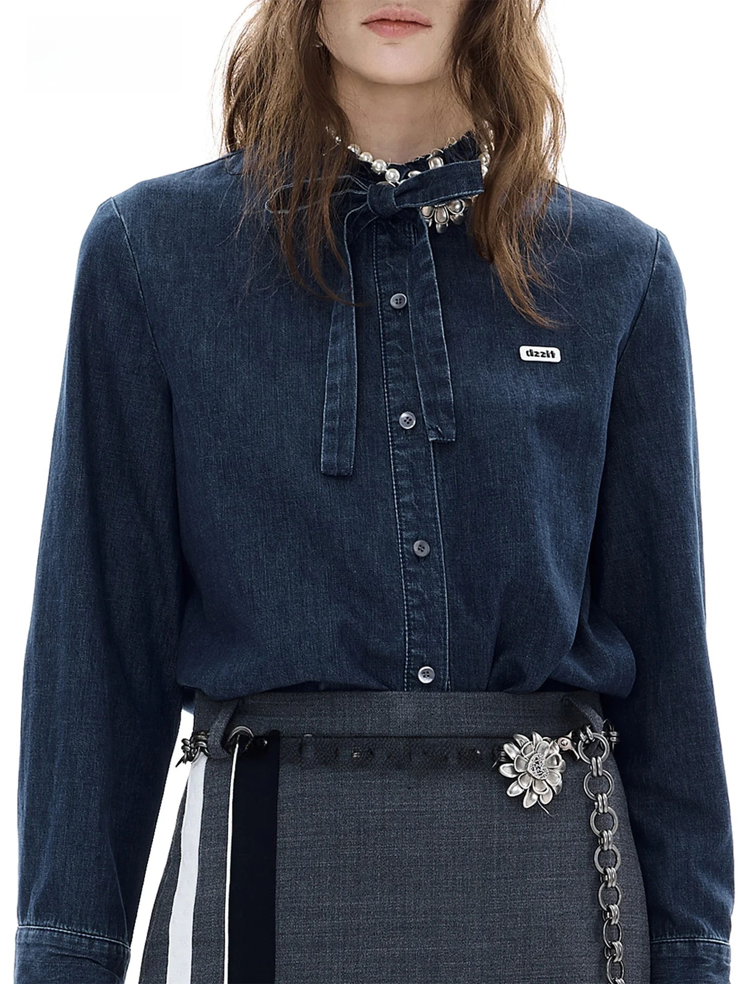 冬用デニム長袖シャツ【フリル装飾・女性用】：复古風の日常着に最適なアイテムとは