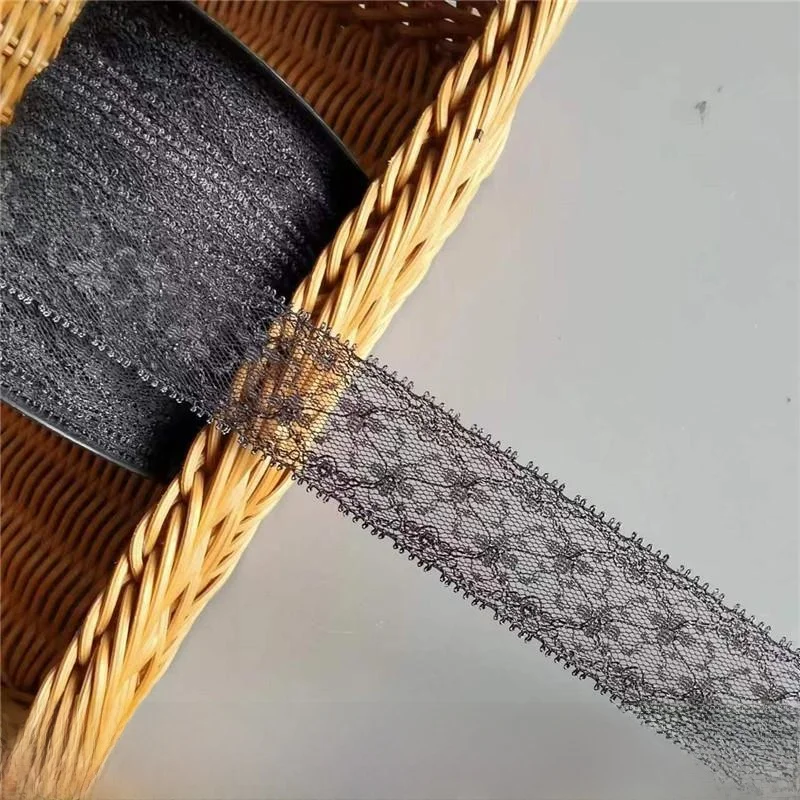 DIY蝶番の作り方：柔らかい精緻なレース薄型フリルトリムで簡単な装飾プロジェクトを実現