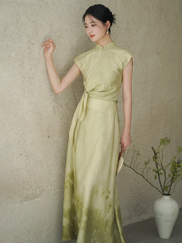 新中式デザインのサマーブラウス【ラップスタイル・フィット感抜群・煙煴プリント】（セットアップ対応）