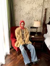 シンプルなデザインのハイウエストデニムパンツ【レディース・ストレート・ワイドレッグ】（セットアップ対応）