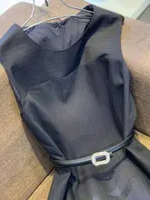 ストライプデザインのノースリーブドレス【ウエスト絞り・通勤・大人の女性向け】