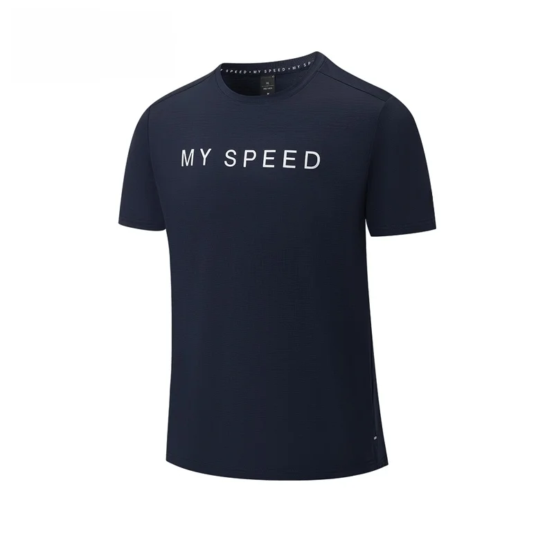 軽快な着心地の夏用ランニングTシャツ：メンズショートスリーブの実用性と性能解析