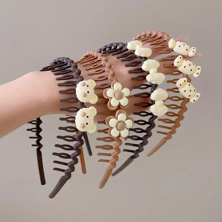 カフェブラウンのヘアバンド【シンプルなデザイン・滑り止め付き・女性用】