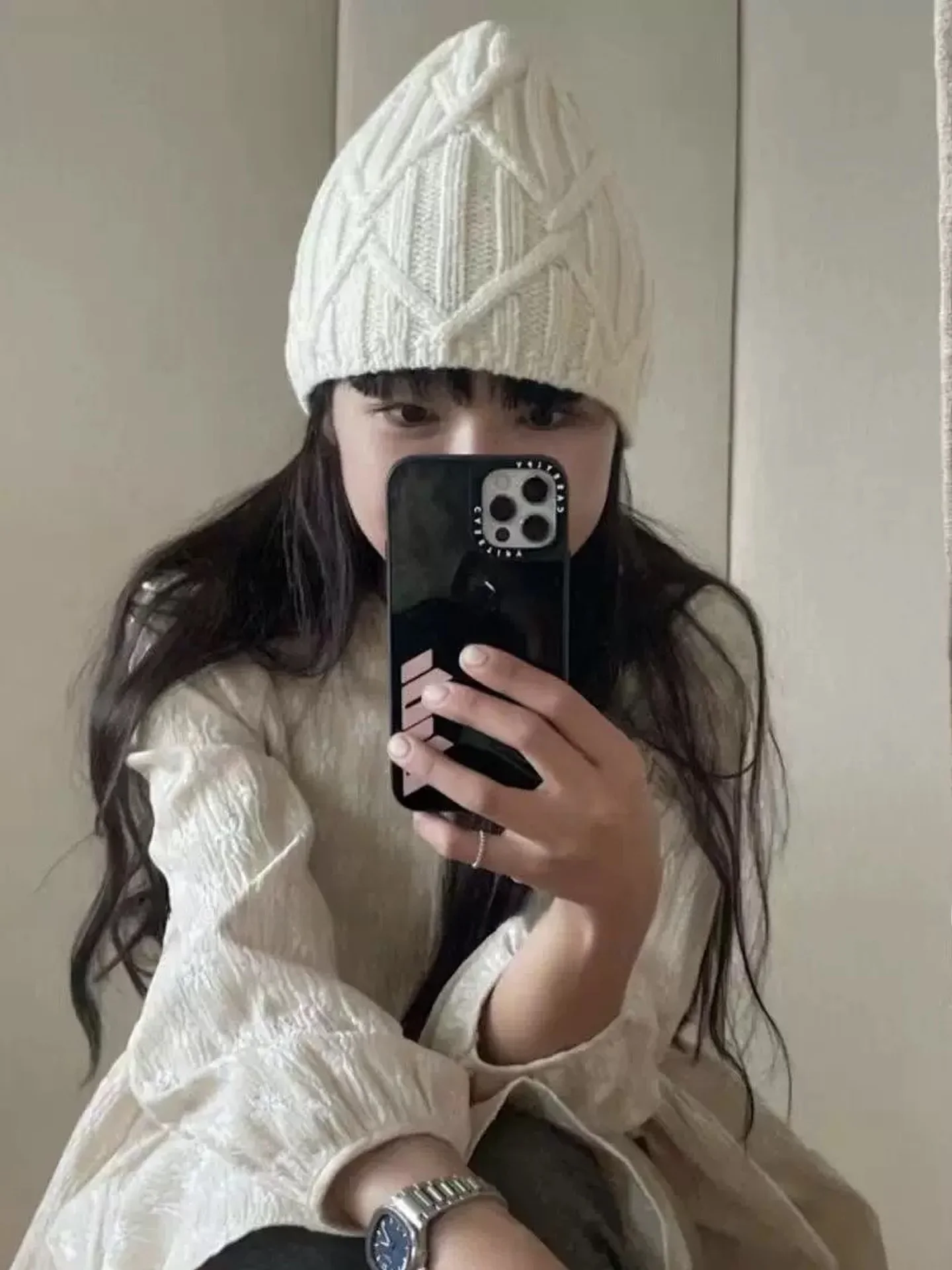 かぎ編み帽子を簡単につくるには？菱形格子のニット帽が秋冬の日常を彩る理由