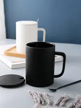 マット仕上げの陶器製カップ【フタ・スプーン付き・レトロデザイン・コーヒーカップ・家庭用】