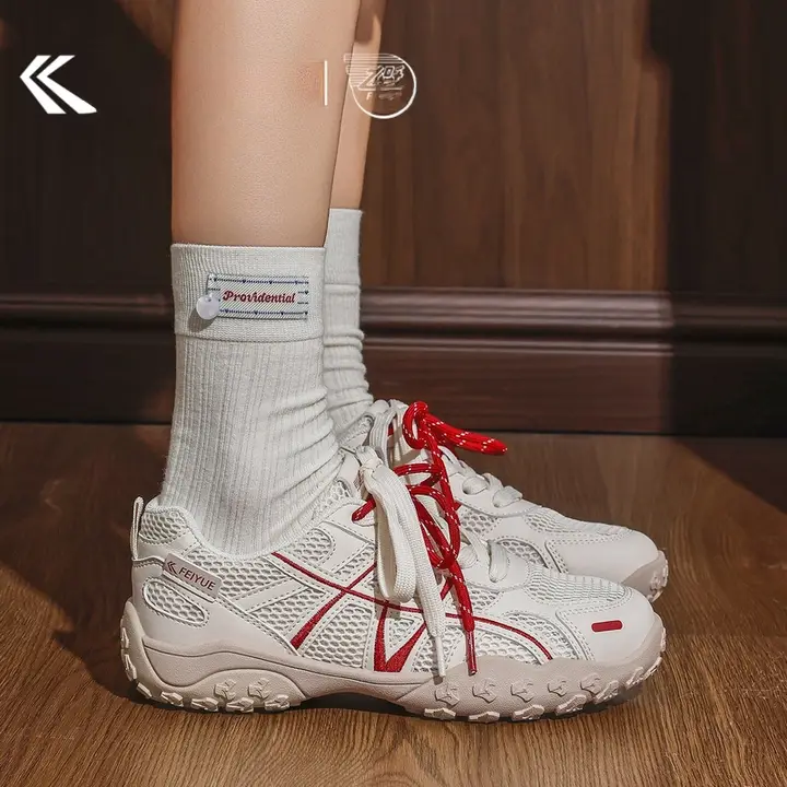 通気性抜群の女性用ハイキングシューズ【アウトドアスポーツ用・軽量メッシュ】