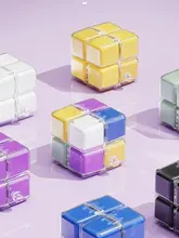 持ち運び便利な薬品分装ボックス【キーホルダー付き・収納コンパクト】