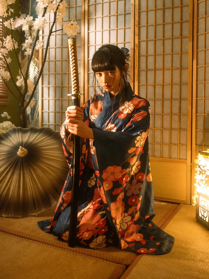 改良型振袖着物【藍色の梅花柄・暗い模様・和風デザイン】（セットアップ対応）