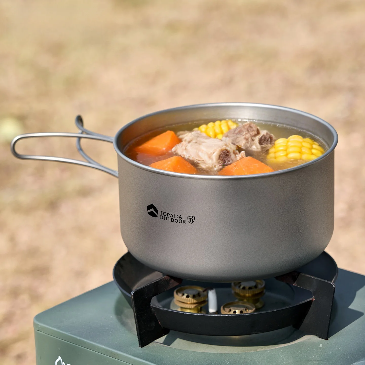 純チタン製アウトドア炊具セット：キャンプ調理器具の軽量・耐久性と収納の実用性