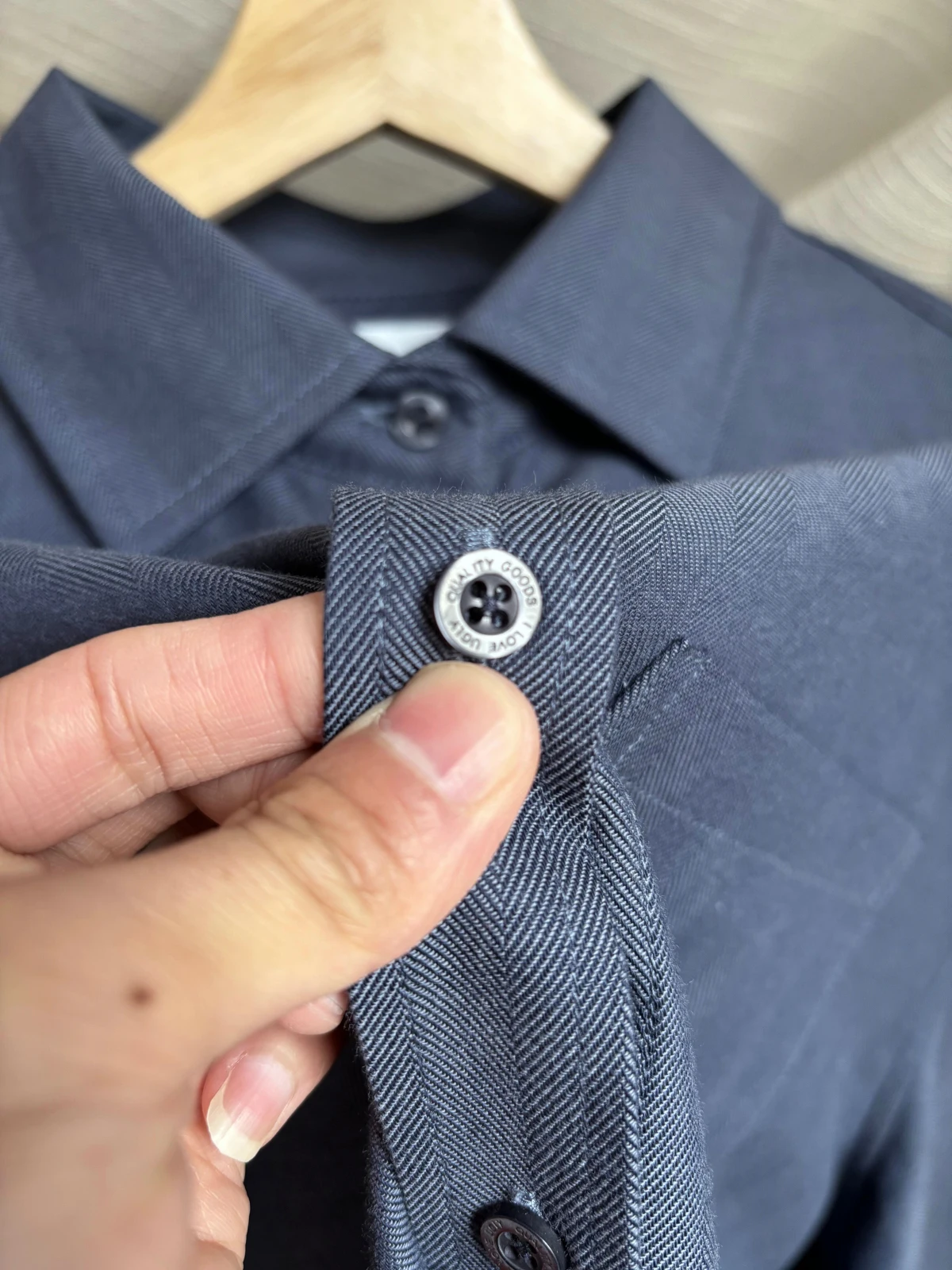 柄シャツ アウターをどう選ぶ？実は「ゆったり感」と「通気性」が勝負の鍵