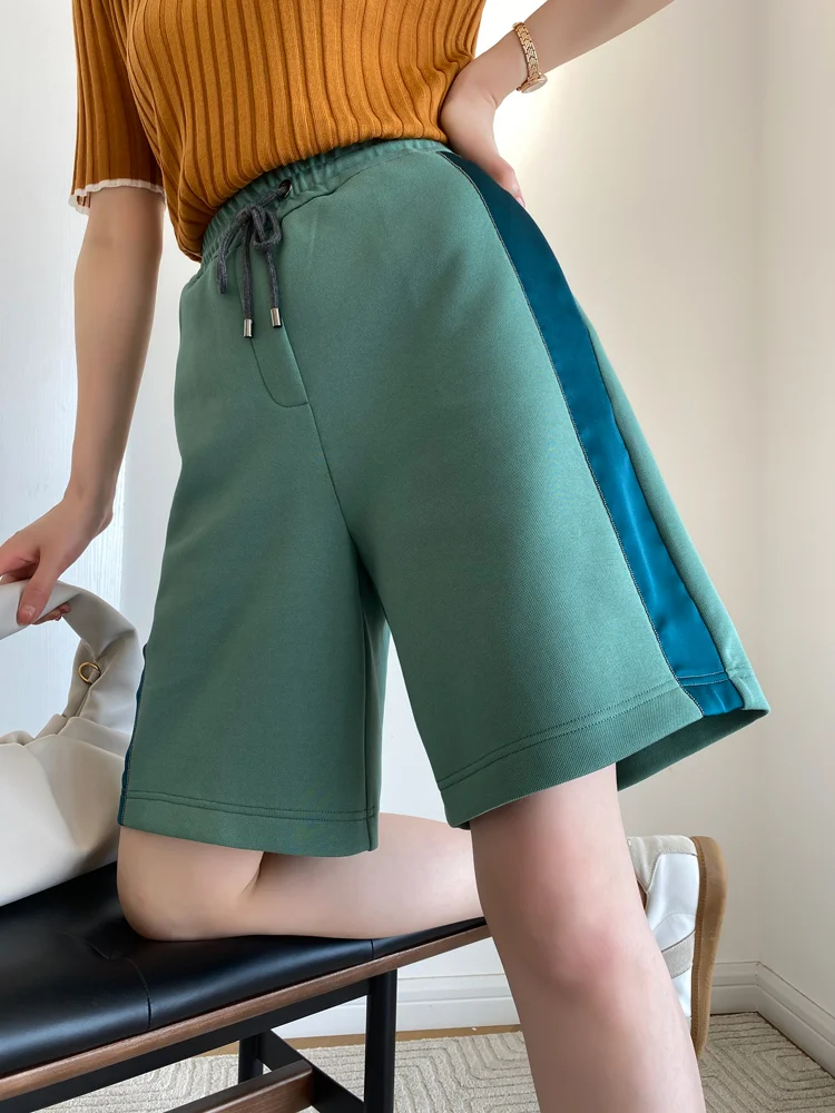 レディースハーフパンツをどう選ぶ？通勤から夏の日常まで、1本で解決できるスタイルの秘密