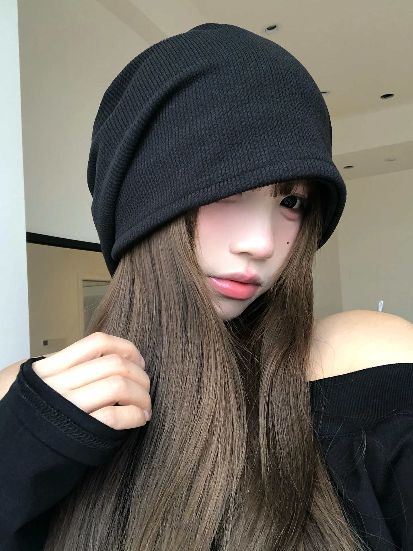 ブラックリボン付きバケットハット：春夏に最適なゆったりフィットデザインの実用性解析