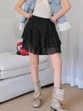 小花柄の半袖トップスとスカートパンツのコーディネート（セットアップ対応）